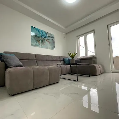 Luxury Dalia